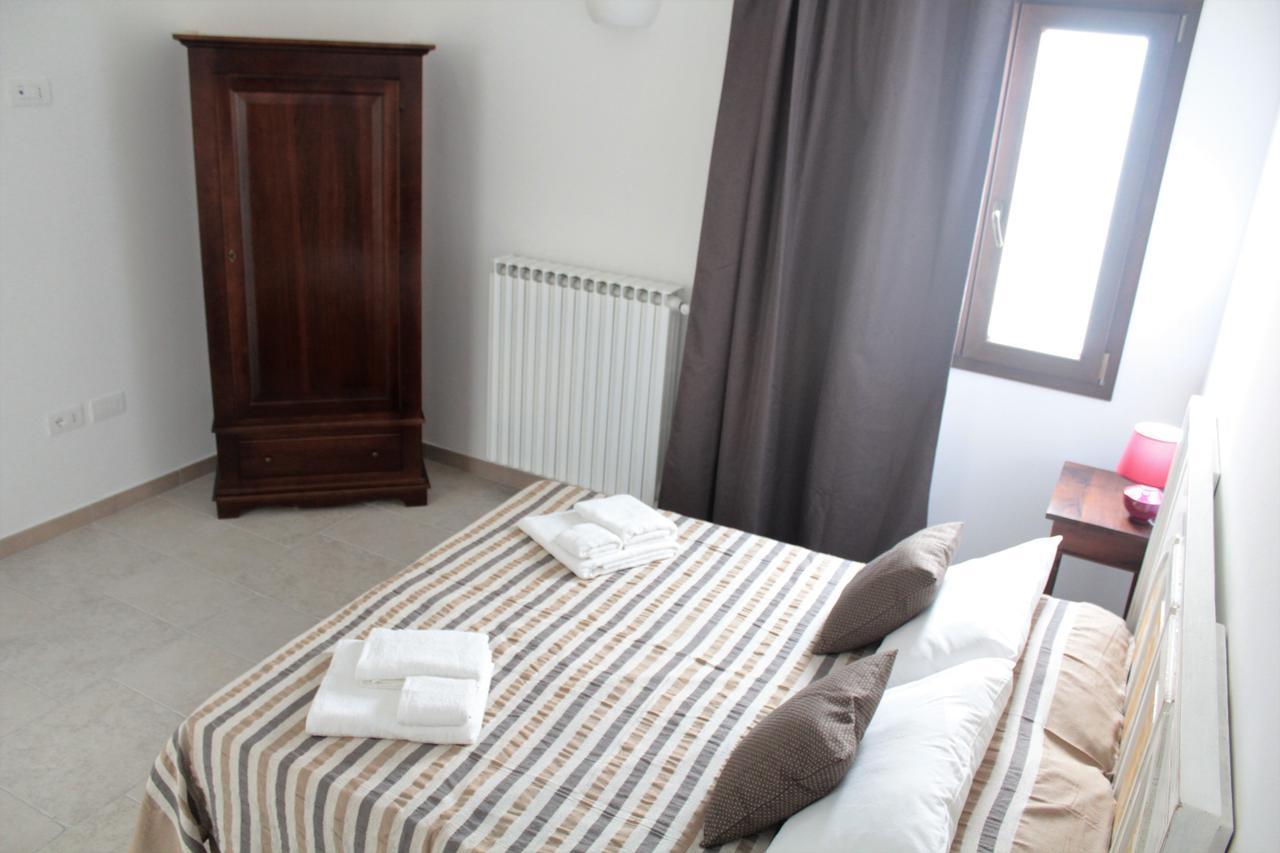 メザーニェ A Casa Ventotto Bed & Breakfast エクステリア 写真